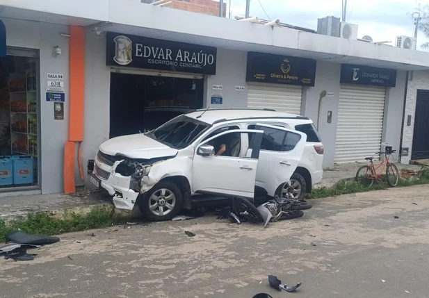 Bandidos estavam em um carro roubado