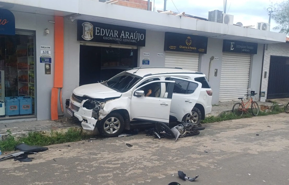 Bandidos estavam em um carro roubado