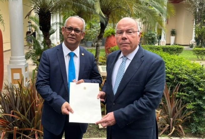 Diplomata surinamês Albert Ramdin e Mauro Vieira