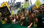 Marcha durante a Cúpula dos Povos, na Rio+20