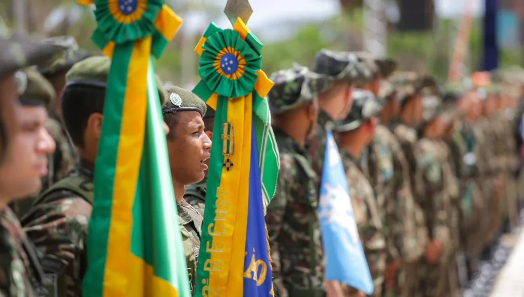 Militares presentes no desfile