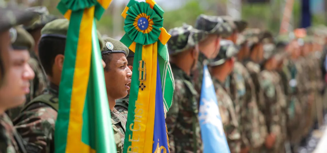 Militares presentes no desfile