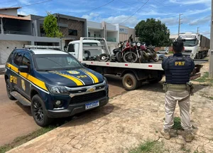 Motocicletas estavam sendo levadas para a Bahia em um caminhão