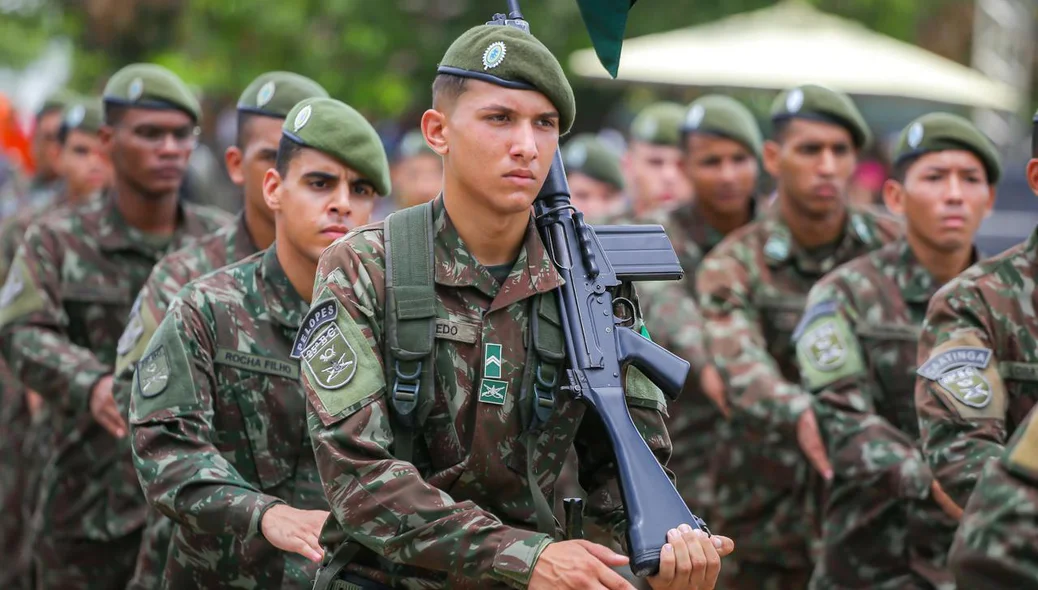 O desfile ocorreu às 9h desta quarta-feira