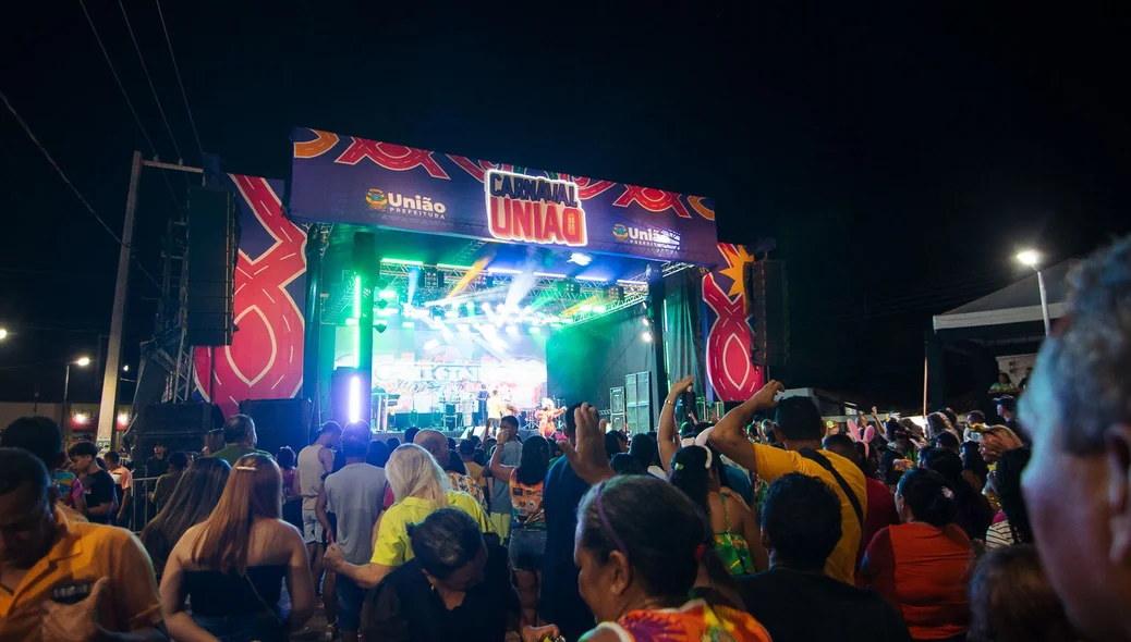 Palco dos shows do Carnaval de União