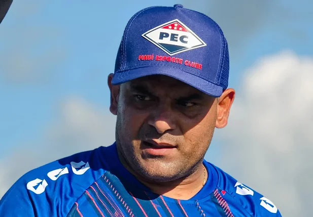 Renatinho Potiguar, técnico do Piauí