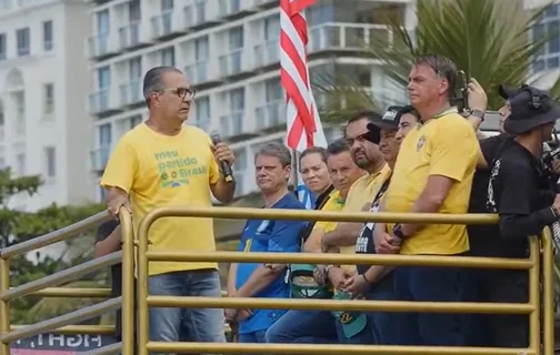 Silas Malafaia e Bolsonaro durante ato no RJ