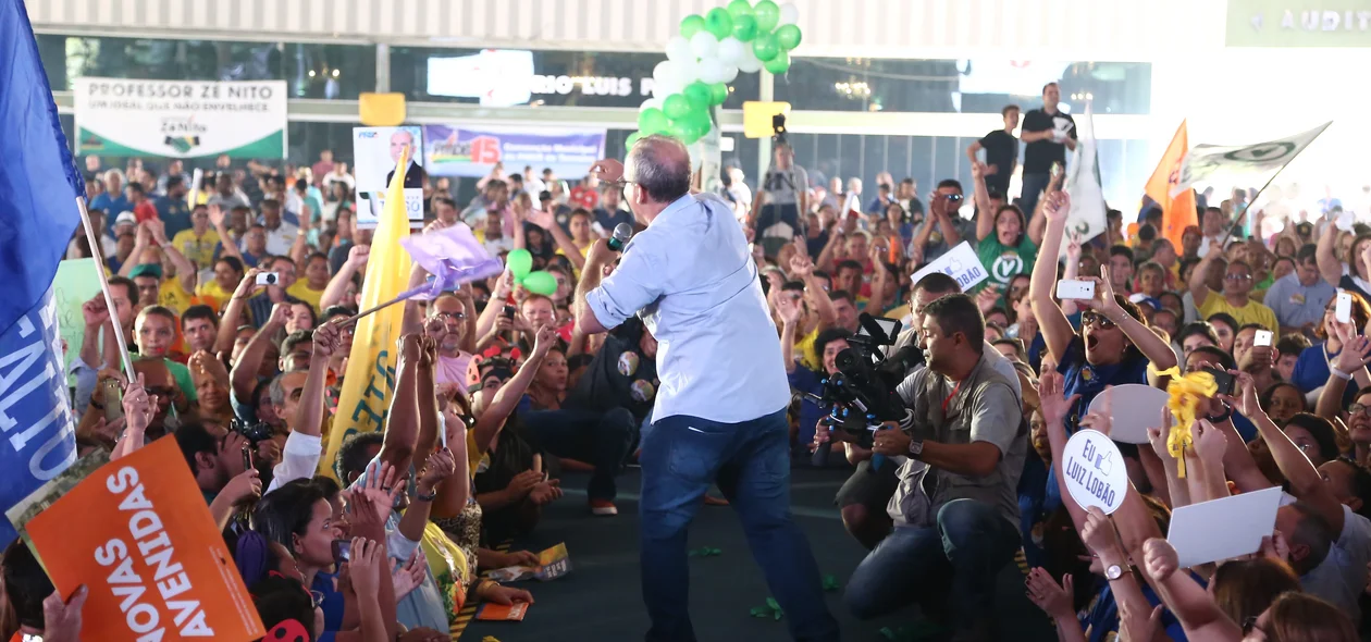 Multidão prestigia convenção do PSDB