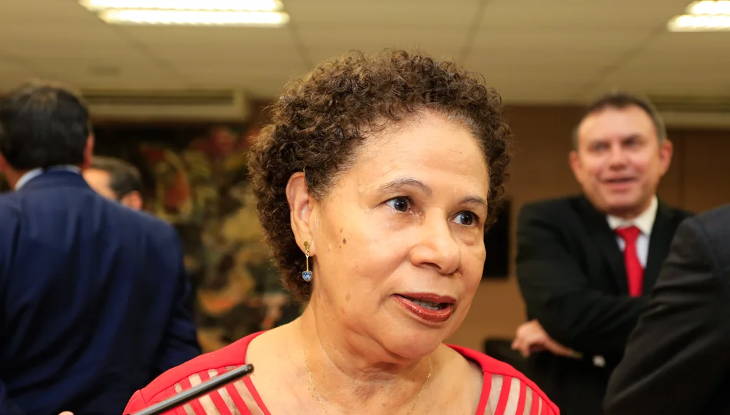 Senadora Regina Sousa 