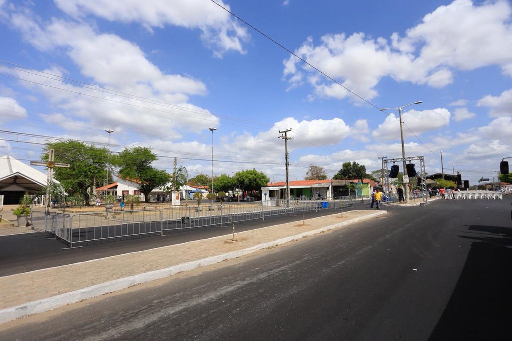 Strans interdita Avenida Duque de Caxias no bairro Primavera  GP1