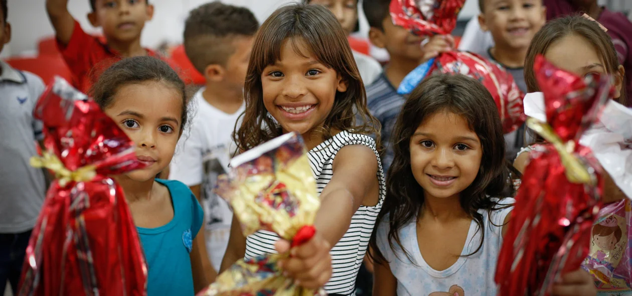 Meninas sorrindo 