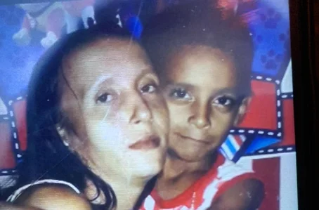 Mãe e filho que foram mortos