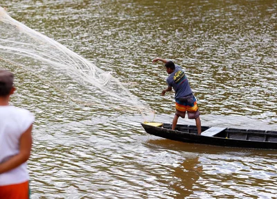 Pescador procura por corpo de criança que desapareceu no Rio Poti