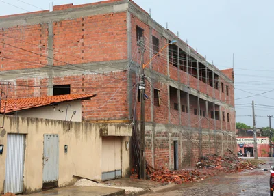 Prédio em construção