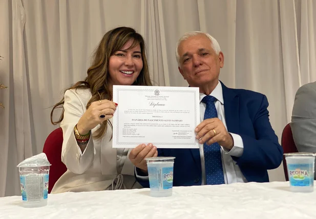 Prefeita reeleita Ivanária Sampaio é diplomada pela justiça eleitoral