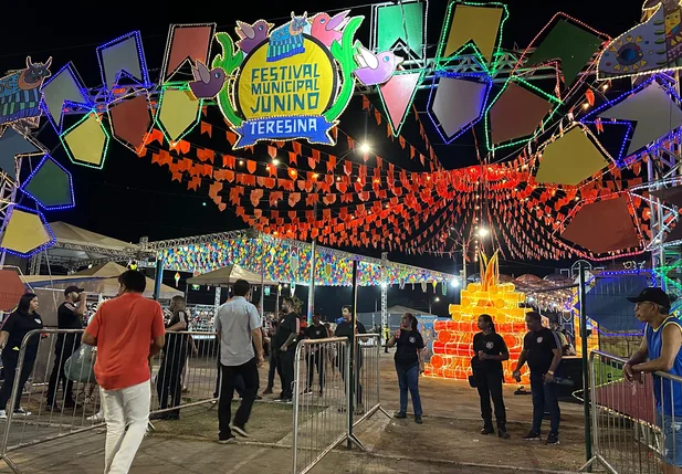 Abertura da primeira edição do Festival Municipal Junino