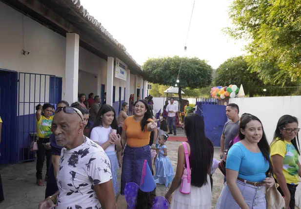 Creche Tia Lucinha realiza projeto: o mundo mágico dos contos de fadas