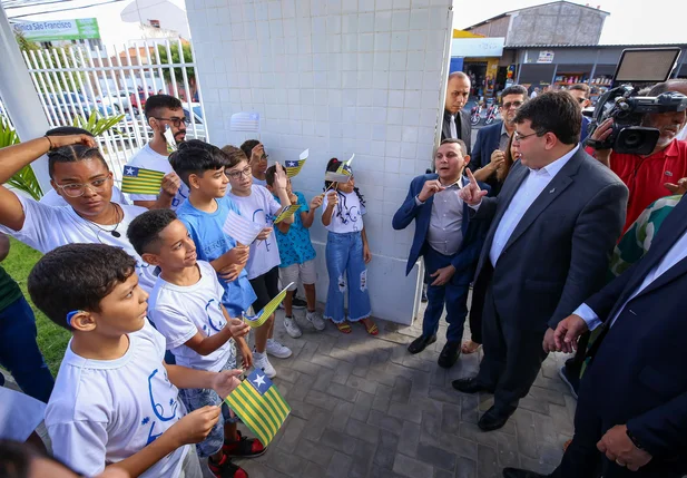 Rafael Fonteles entrega Centro de Capacitação às Pessoas com Surdez