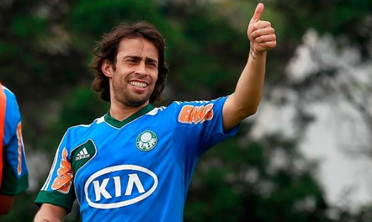 Valdivia, ex-Palmeiras, confirma aposentadoria como jogador de