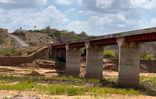 Moradores denunciam estrutura de ponte sobre o Rio Poti