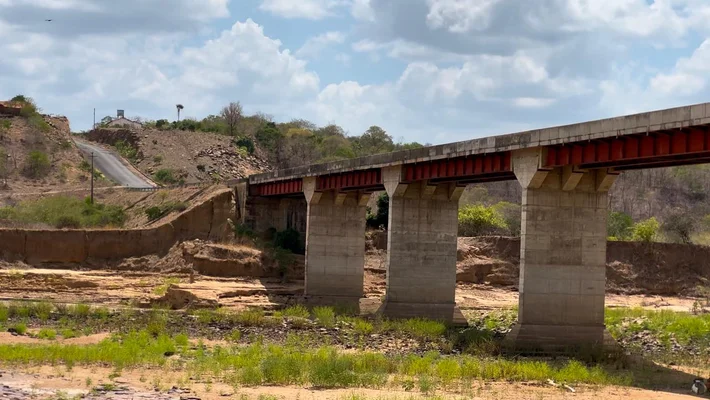 Moradores denunciam estrutura de ponte sobre o Rio Poti