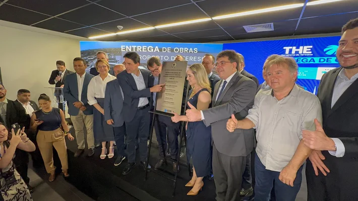 Rafael Fonteles e ministro inauguram reforma do Aeroporto